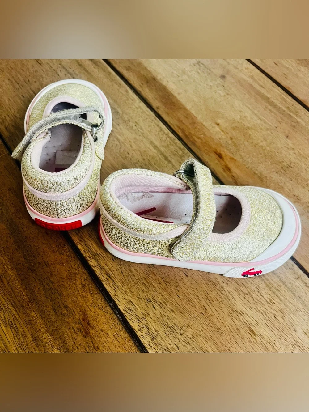 See Kai Run Gold Glitter Mary Jane with Pink Trim; Size 4